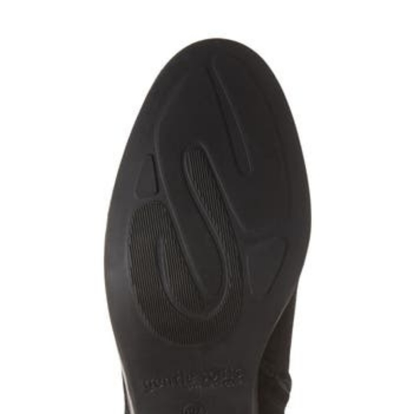 Kenneth Cole Blaise Black Leather Block Heel Boot - Picture 2 of 12